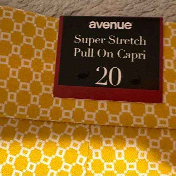 Avenue Yellow Geometric Pattern Super Stretch Pull On Wide Leg Capri Size 20 - Picture 10 of 13